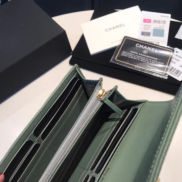 シャネル財布全体デザイン